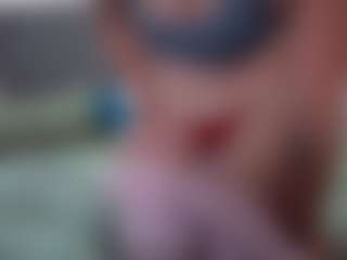 Hotpinkcheeto's Live Sex Cam Show