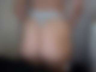 Hotpinkcheeto's Live Sex Cam Show
