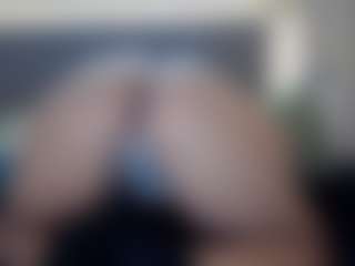Hotpinkcheeto's Live Sex Cam Show