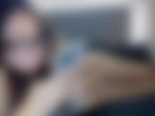Live cam show with Hotpinkcheeto - Brown Eyes Curvy on CamClone