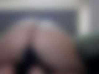 Hotpinkcheeto's Live Sex Cam Show