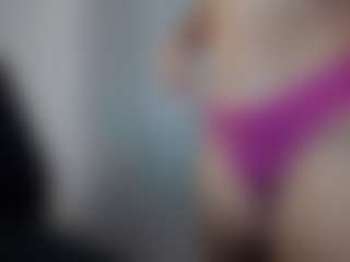 Hotpinkcheeto's Live Sex Cam Show