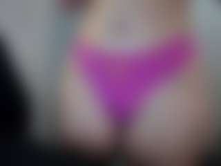 Hotpinkcheeto's Live Sex Cam Show