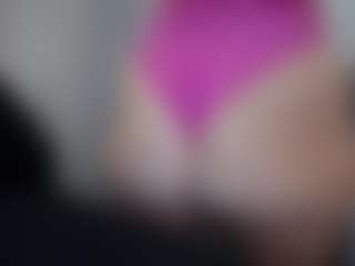 Hotpinkcheeto's Live Sex Cam Show