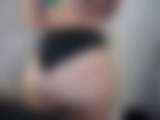 Hotpinkcheeto's Live Sex Cam Show