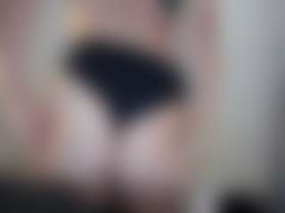Hotpinkcheeto's Live Sex Cam Show
