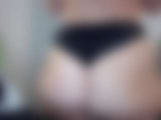 Hotpinkcheeto's Live Sex Cam Show