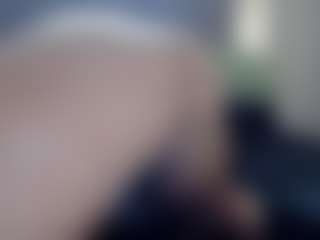 Hotpinkcheeto's Live Sex Cam Show