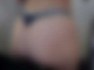 Hotpinkcheeto's Live Sex Cam Show