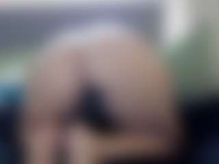 Hotpinkcheeto's Live Sex Cam Show