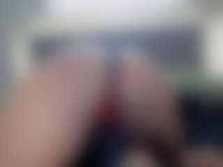 Hotpinkcheeto's Live Sex Cam Show