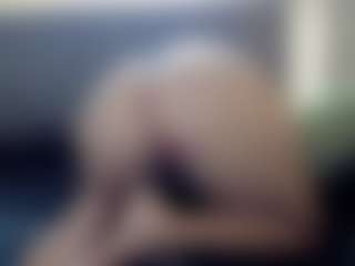 Hotpinkcheeto's Live Sex Cam Show