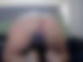 Hotpinkcheeto's Live Sex Cam Show