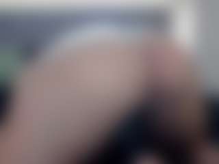 Hotpinkcheeto's Live Sex Cam Show