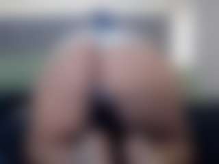 Hotpinkcheeto's Live Sex Cam Show
