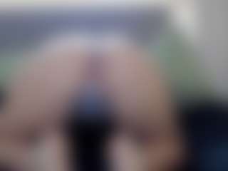 Hotpinkcheeto's Live Sex Cam Show