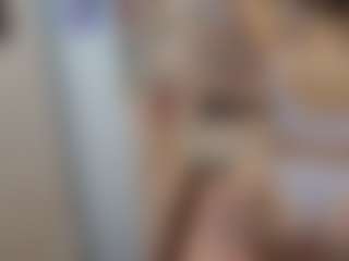 Hotpinkcheeto's Live Sex Cam Show