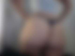 Hotpinkcheeto's Live Sex Cam Show