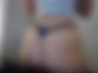 Live cam show with Hotpinkcheeto - Gamer Latina on StripNow