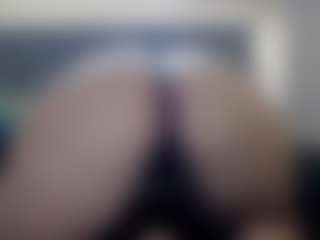 Hotpinkcheeto's Live Sex Cam Show