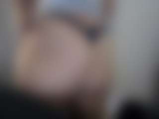 Hotpinkcheeto's Live Sex Cam Show