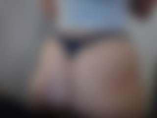 Hotpinkcheeto's Live Sex Cam Show