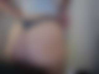 Hotpinkcheeto's Live Sex Cam Show