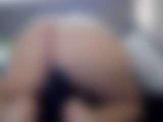 Hotpinkcheeto's Live Sex Cam Show
