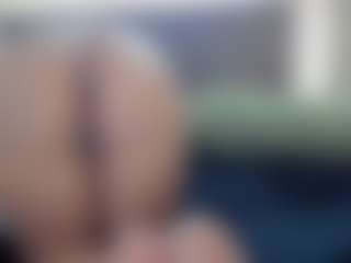 Hotpinkcheeto's Live Sex Cam Show