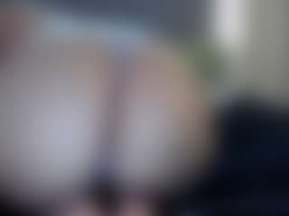 Hotpinkcheeto's Live Sex Cam Show
