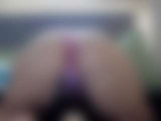 Hotpinkcheeto's Live Sex Cam Show