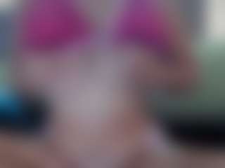 Hotpinkcheeto's Live Sex Cam Show