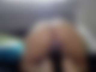 Hotpinkcheeto's Live Sex Cam Show
