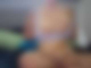 Hotpinkcheeto's Live Sex Cam Show