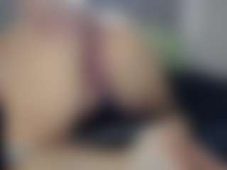 Hotpinkcheeto's Live Sex Cam Show