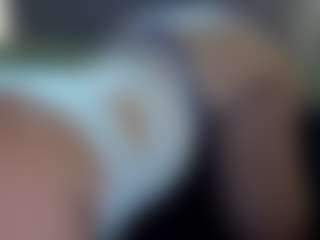 Hotpinkcheeto's Live Sex Cam Show