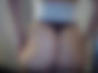 Hotpinkcheeto's Live Sex Cam Show