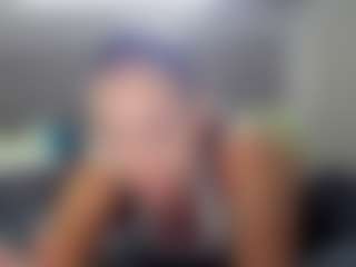Hotpinkcheeto's Live Sex Cam Show