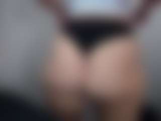 Hotpinkcheeto's Live Sex Cam Show