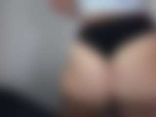 Hotpinkcheeto's Live Sex Cam Show