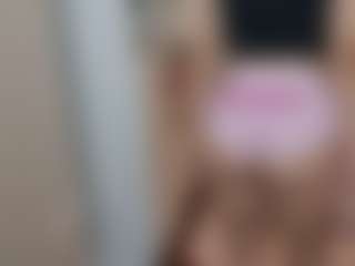 Hotpinkcheeto's Live Sex Cam Show
