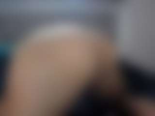 Hotpinkcheeto's Live Sex Cam Show