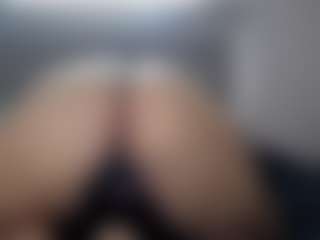 Hotpinkcheeto's Live Sex Cam Show