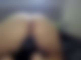 Hotpinkcheeto's Live Sex Cam Show