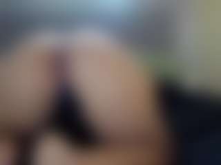 Hotpinkcheeto's Live Sex Cam Show
