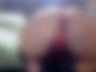 Hotpinkcheeto's Live Sex Cam Show