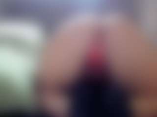 Hotpinkcheeto's Live Sex Cam Show