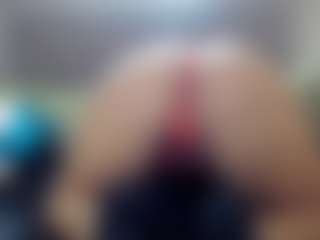 Hotpinkcheeto's Live Sex Cam Show