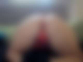 Hotpinkcheeto's Live Sex Cam Show