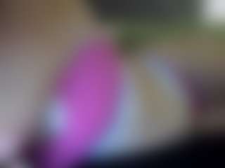 Live cam show with Hotpinkcheeto - Ice on Soda Cam
